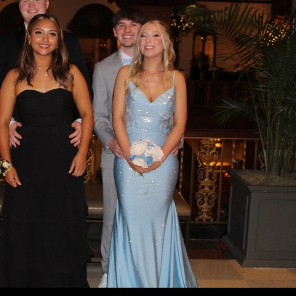 stunning prom
